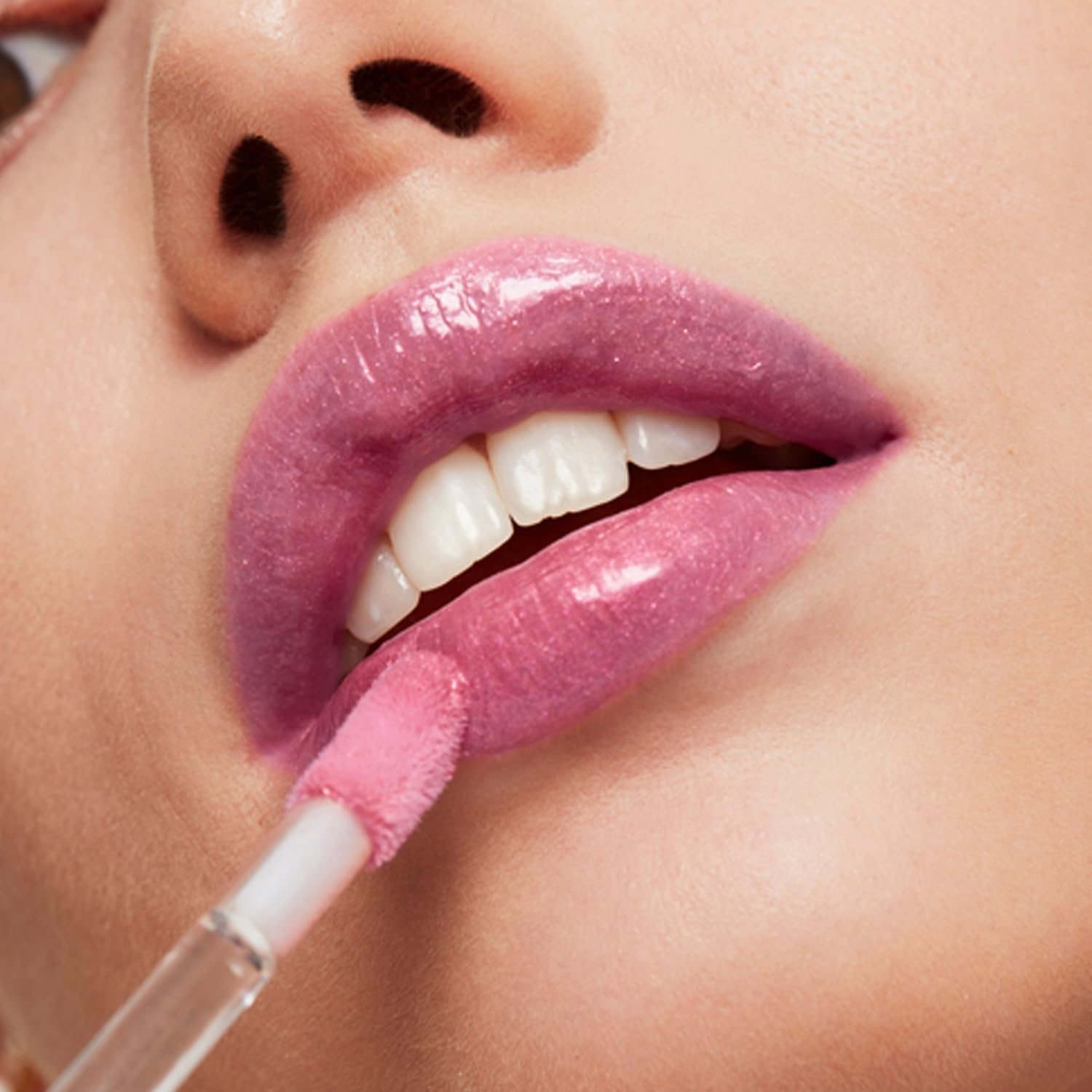 Revlon Super Lustrous Lip Gloss, Non-Sticky, Hydrating, High Shine Finish, 200 Crystal Clear, 0.13 oz