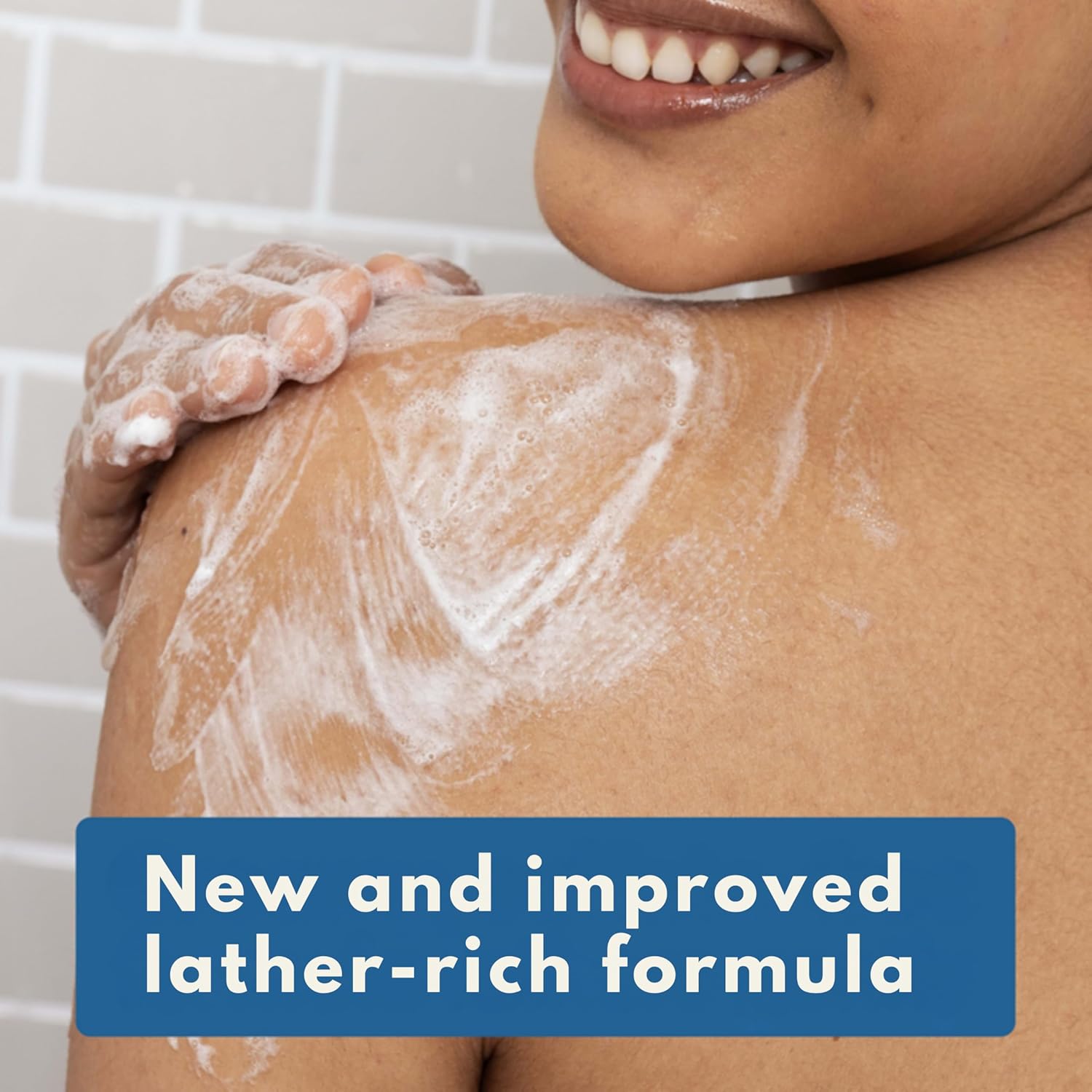 Aveeno Skin Relief Fragrance Free Body Wash, Triple Oat Formula, Gentle Daily Cleanser for Itchy Dry Sensitive Skin, Soap & Paraben Free, Soothes & Moisturizes, 33 fl oz