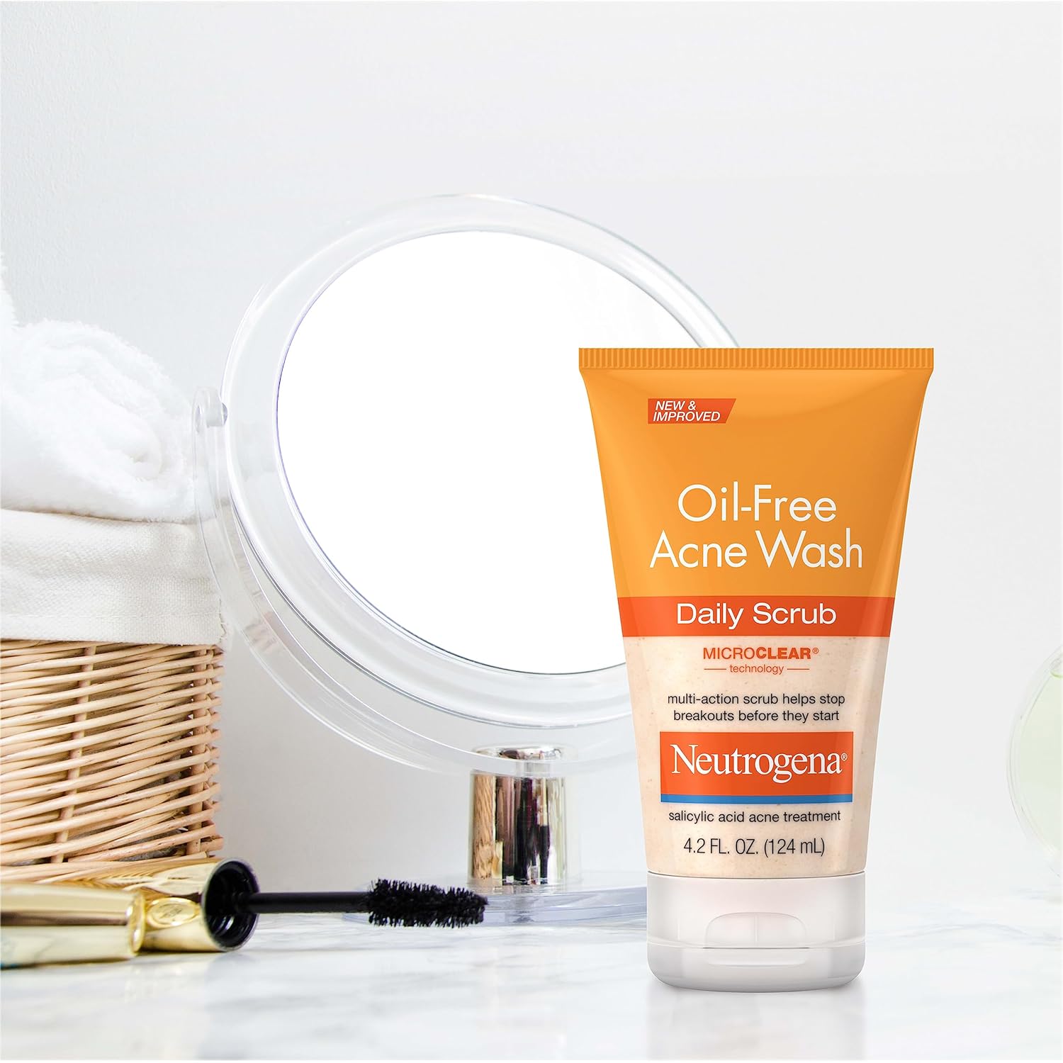 Neutrogena Oil-Free Acne Face Wash with 2% Salicylic Acid, Daily Exfoliating Scrub & Acne Treatment for Oily, Acne-Prone Skin, Clears Breakouts & Blackheads, 4.2 fl. oz