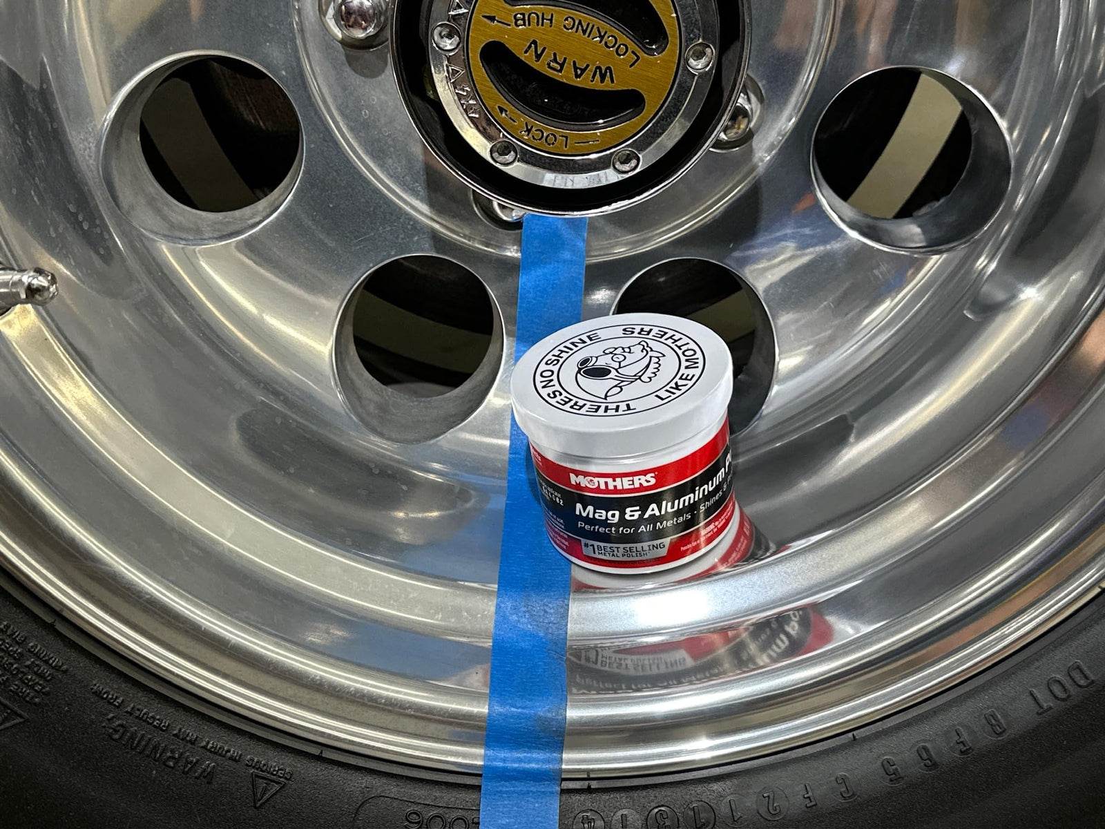 Mothers Mag & Aluminum Polish, 5 oz. — Brilliant Shine, Easy to Use, For All Uncoated & Unplated Metals Including Aluminum Wheels, Stainless Steel Trim and Exhaust Tips, Brass & More (05100)