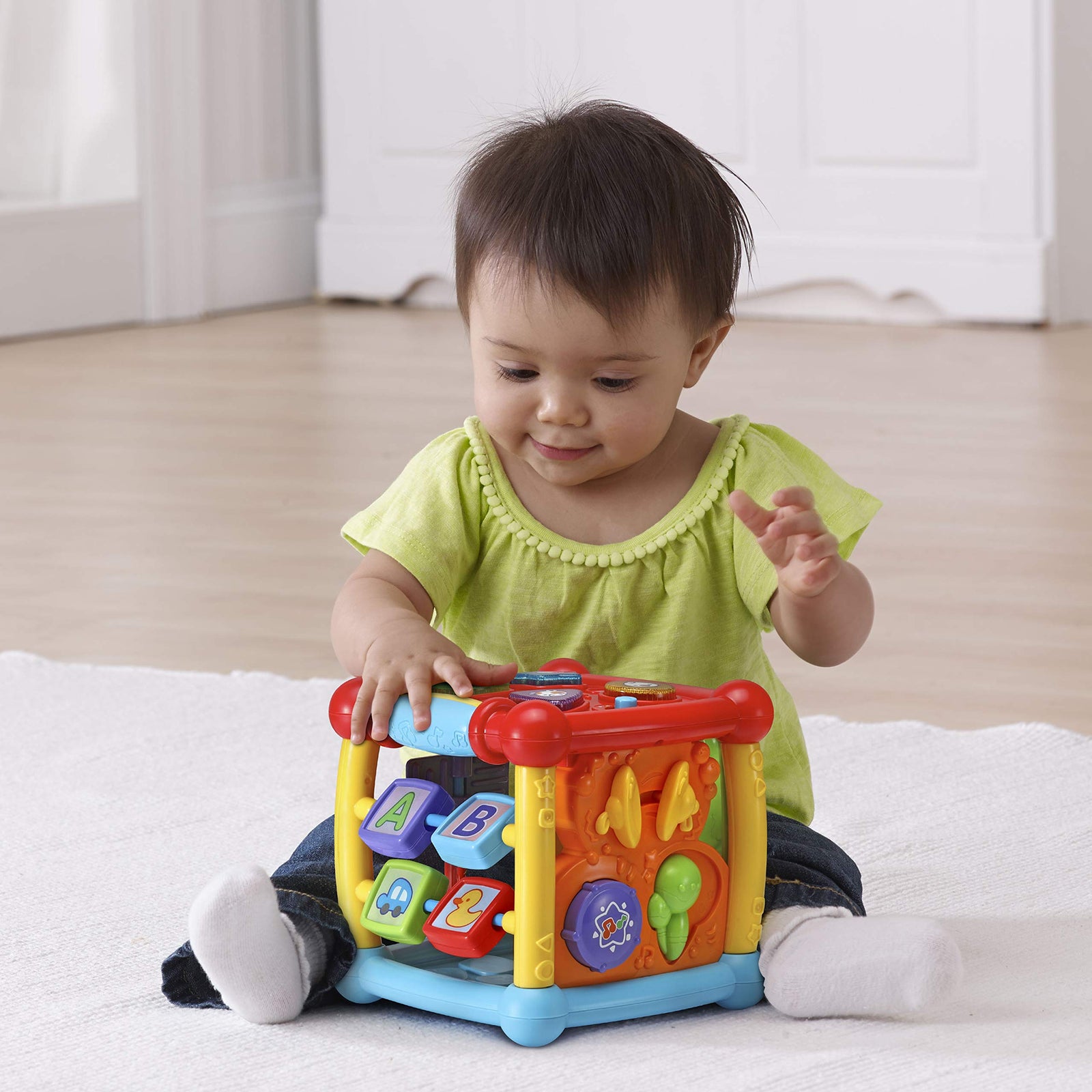 VTech Busy Learners Activity Cube (Frustration Free Packaging)