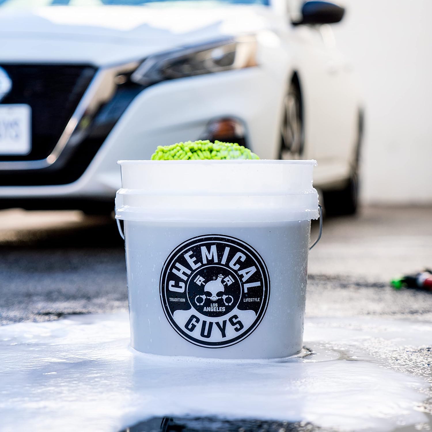 Chemical Guys Ultimate Scratch-Free Detailing Car Wash Bucket Kit with Accessories, Car Detailing Kit With Dirt Trap, Wash Mitt, Lid, and 16 oz Soap, Safe For Trucks, SUVs, Motorcycles, RVs