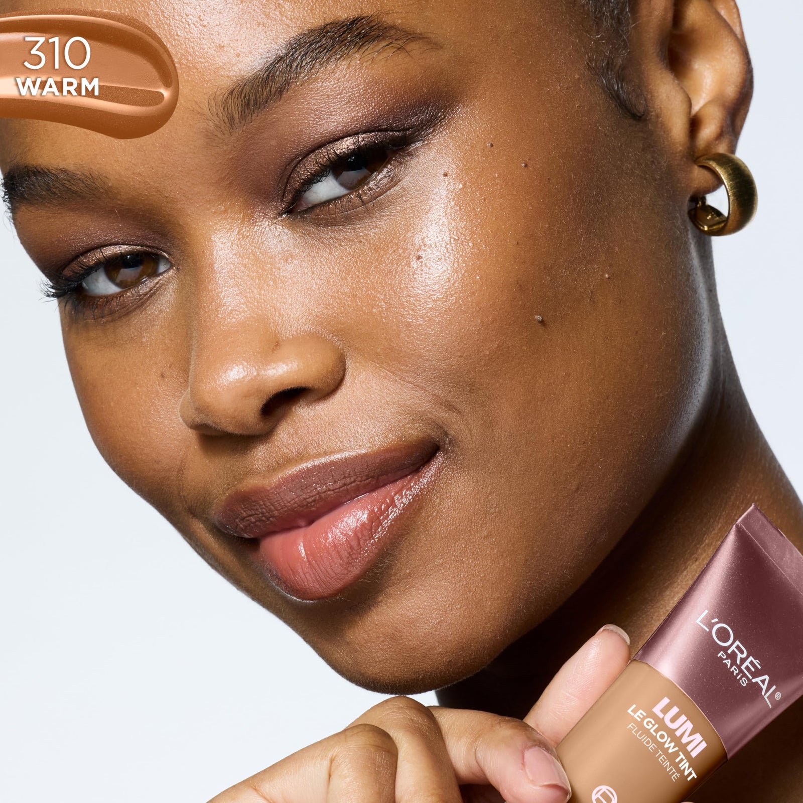 L'Oreal Paris Lumi Le Glow Skin Tint, Lightweight Water-Based Tinted Serum with Foundation-Like Coverage, Glow Illuminator, Warm 220, 0.85 Fl Oz