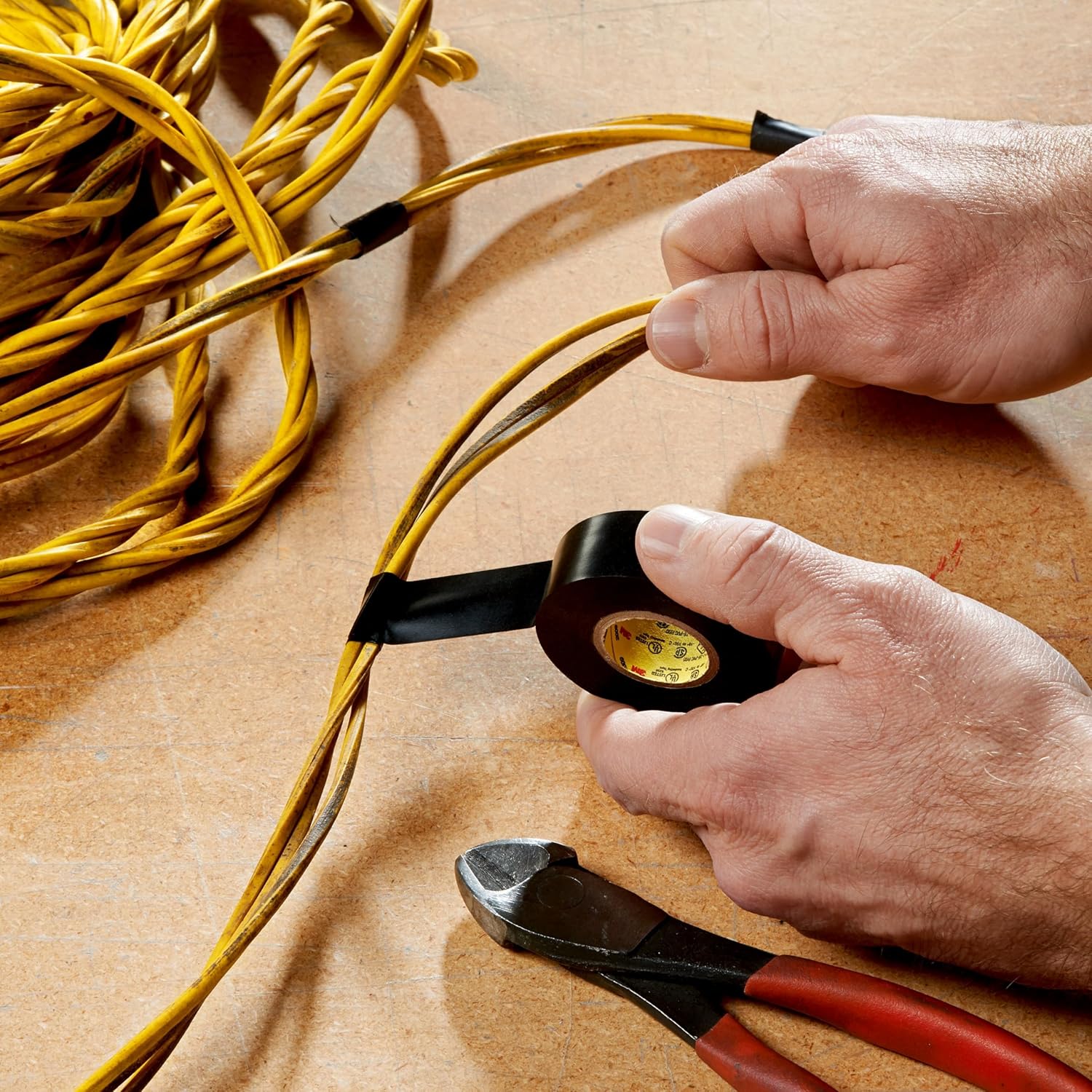 Scotch Vinyl 700 Electrical Tape, 1 Roll, Black, 3/4-in x 66-ft, General Purpose, Commercial Grade, Rated for Temperatures Up to 194-Degree, Highly Flexible, Stretchy & Conformable (700)